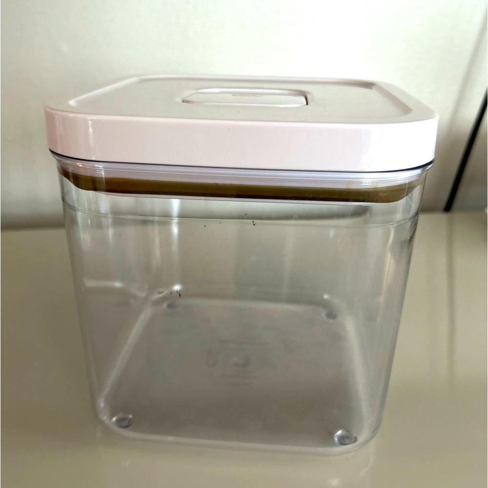 2.6 Quart OXO Good Grips POP Square Canister